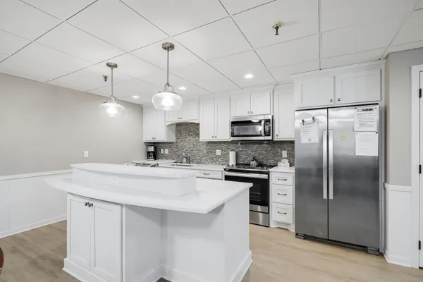 $198,000 | 4360 Brookside Court, Unit 218, Edina, MN 55436