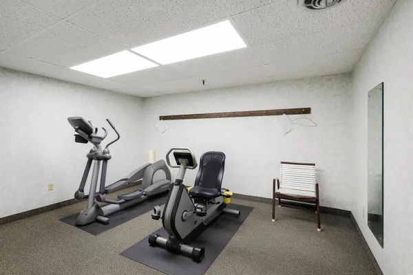 $198,000 | 4360 Brookside Court, Unit 218, Edina, MN 55436