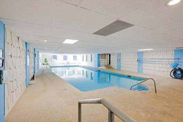 $198,000 | 4360 Brookside Court, Unit 218, Edina, MN 55436