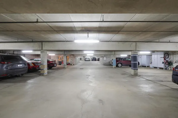 $198,000 | 4360 Brookside Court, Unit 218, Edina, MN 55436