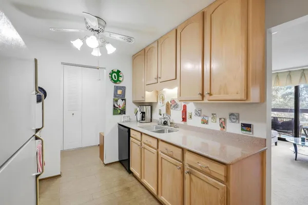 $198,000 | 4360 Brookside Court, Unit 218, Edina, MN 55436