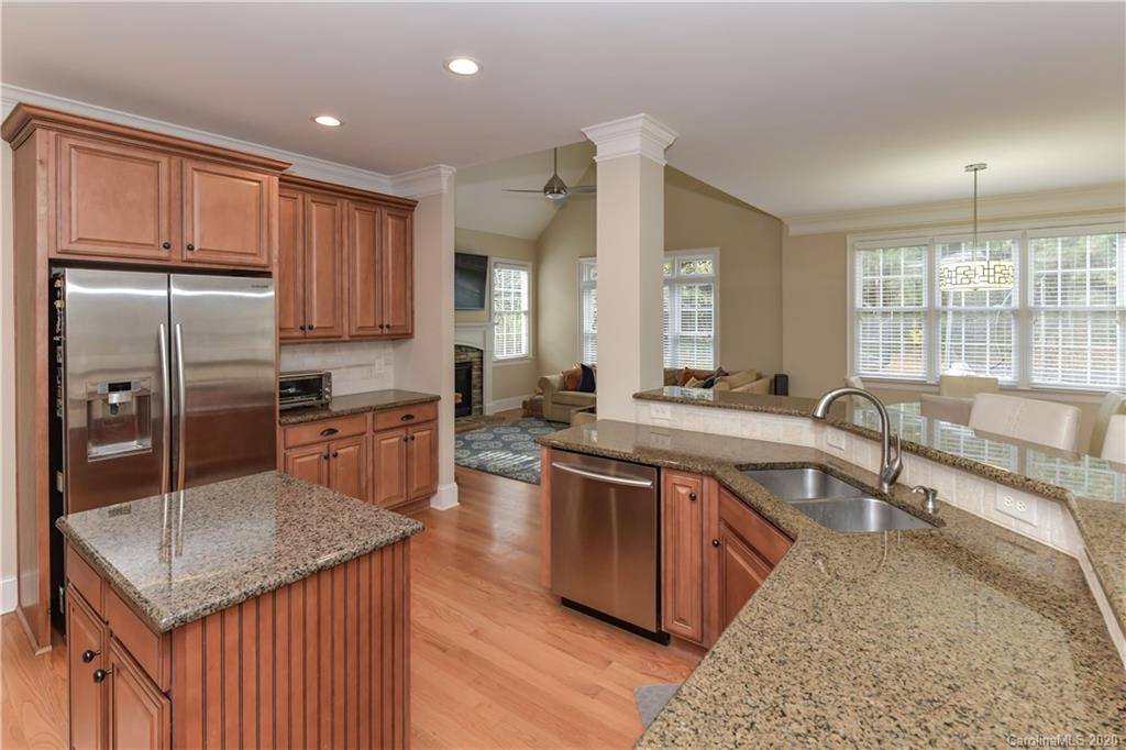 4277 Crepe Ridge Drive Denver, NC 28037 - Photo 4 of 44 Gallery Image 4