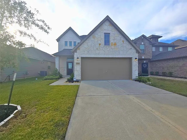 $359,900 | 14214 Singing Oaks Trail, Houston, TX 77045
