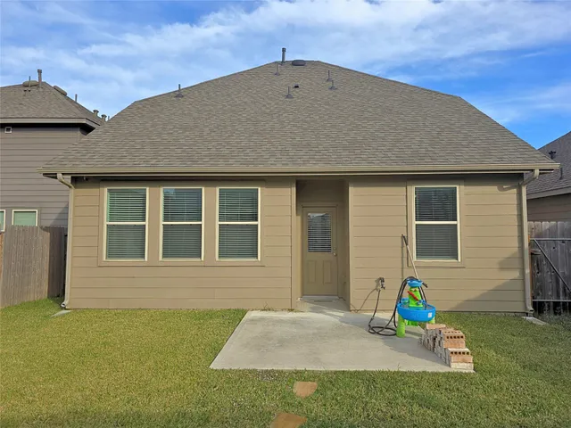 $359,900 | 14214 Singing Oaks Trail, Houston, TX 77045