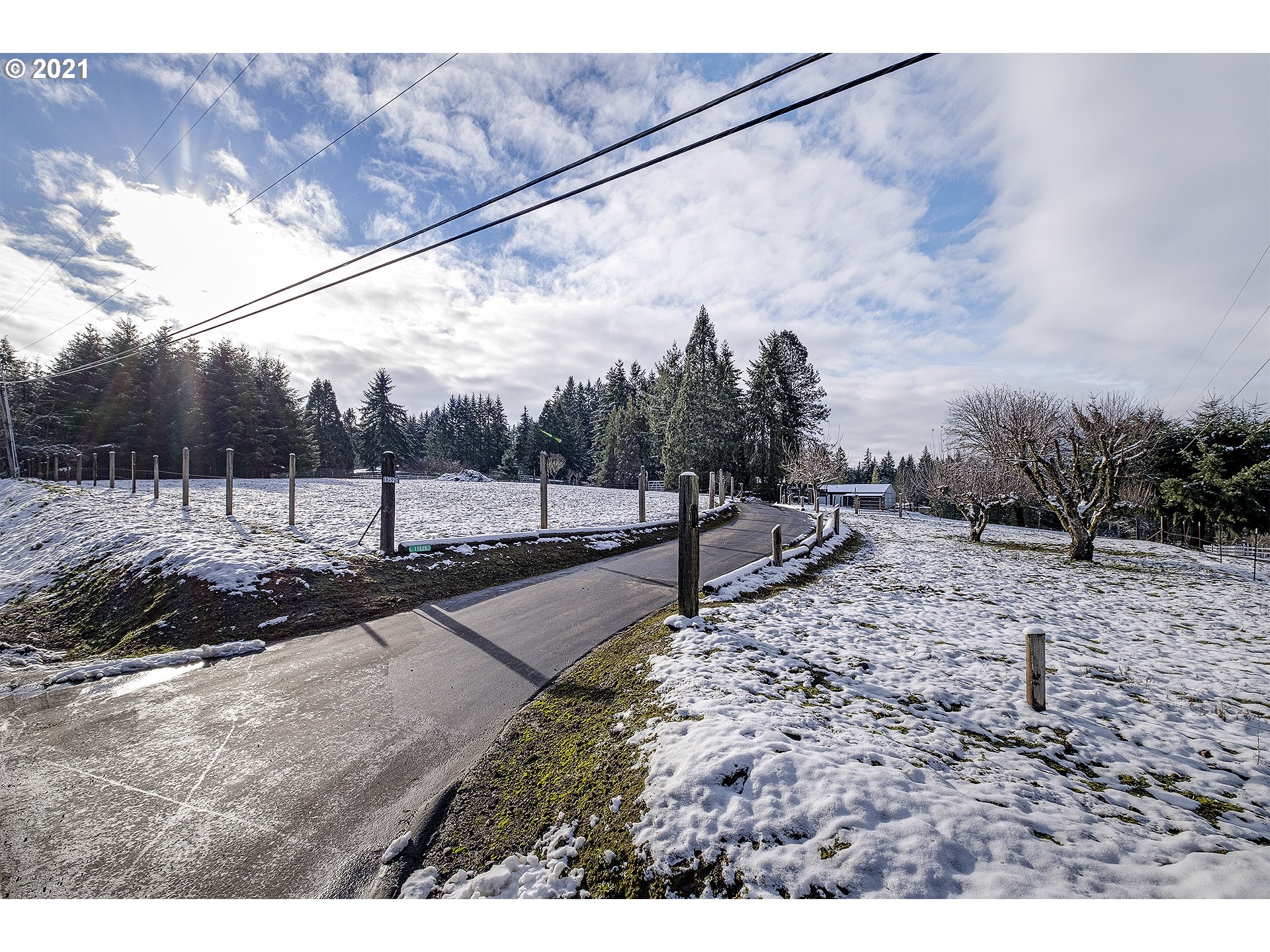 17525 Southwest Neugebauer Road Hillsboro, OR 97123 - Photo 2 of 31