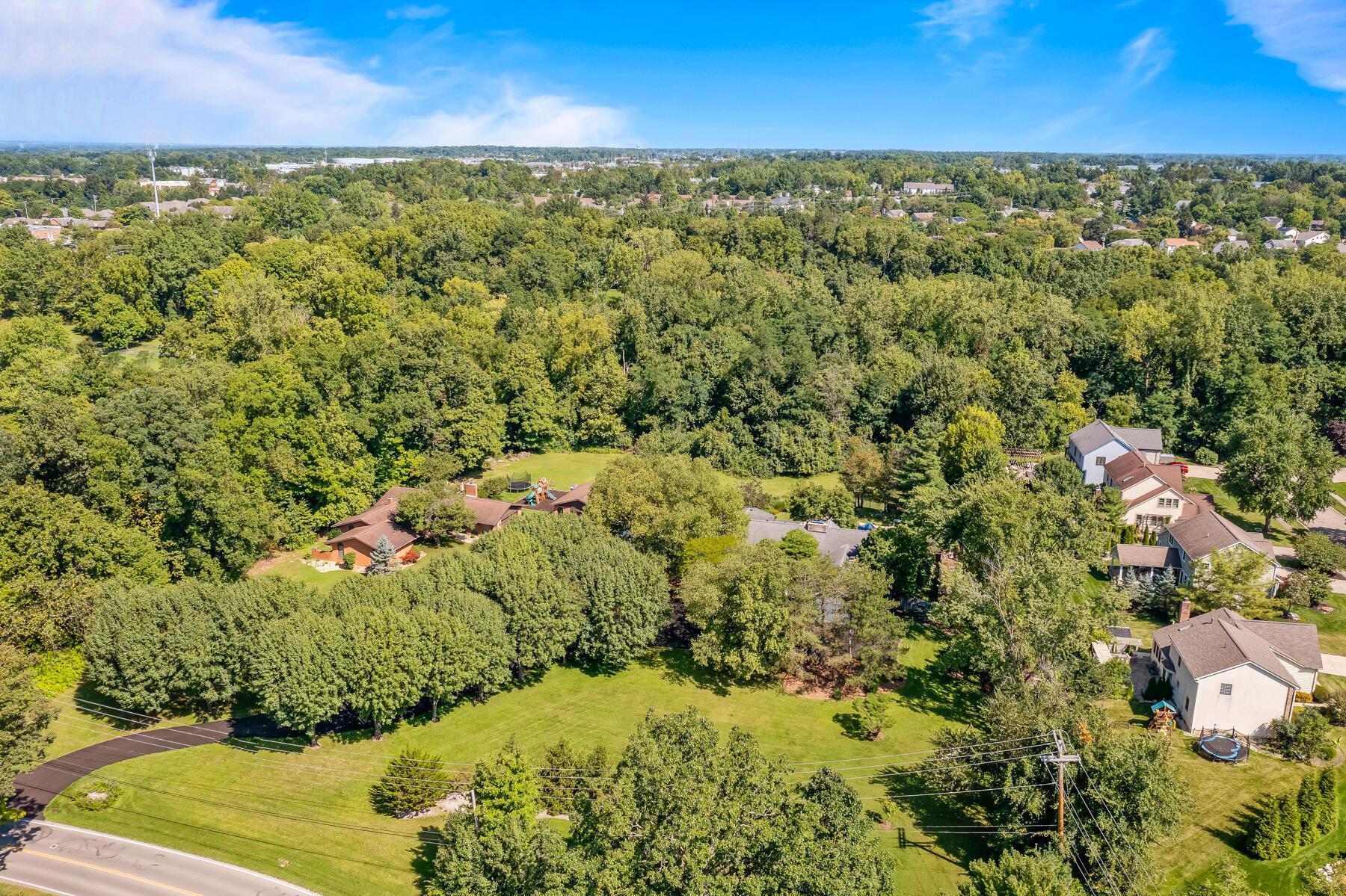 4082 Clotts Road Columbus, OH 43230 - Photo 69 of 76 GORGEOUS!