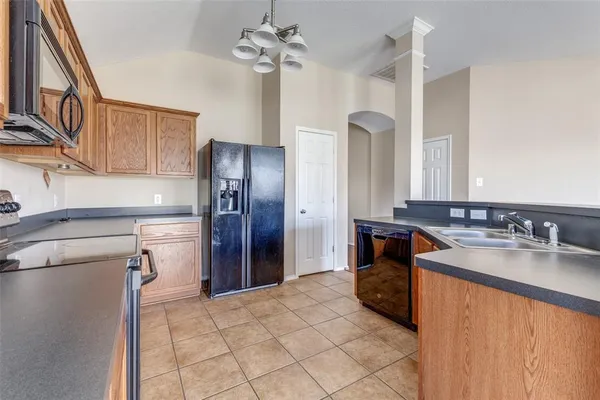 $1,850 | 613 Fireberry Drive, Fate, TX 75087