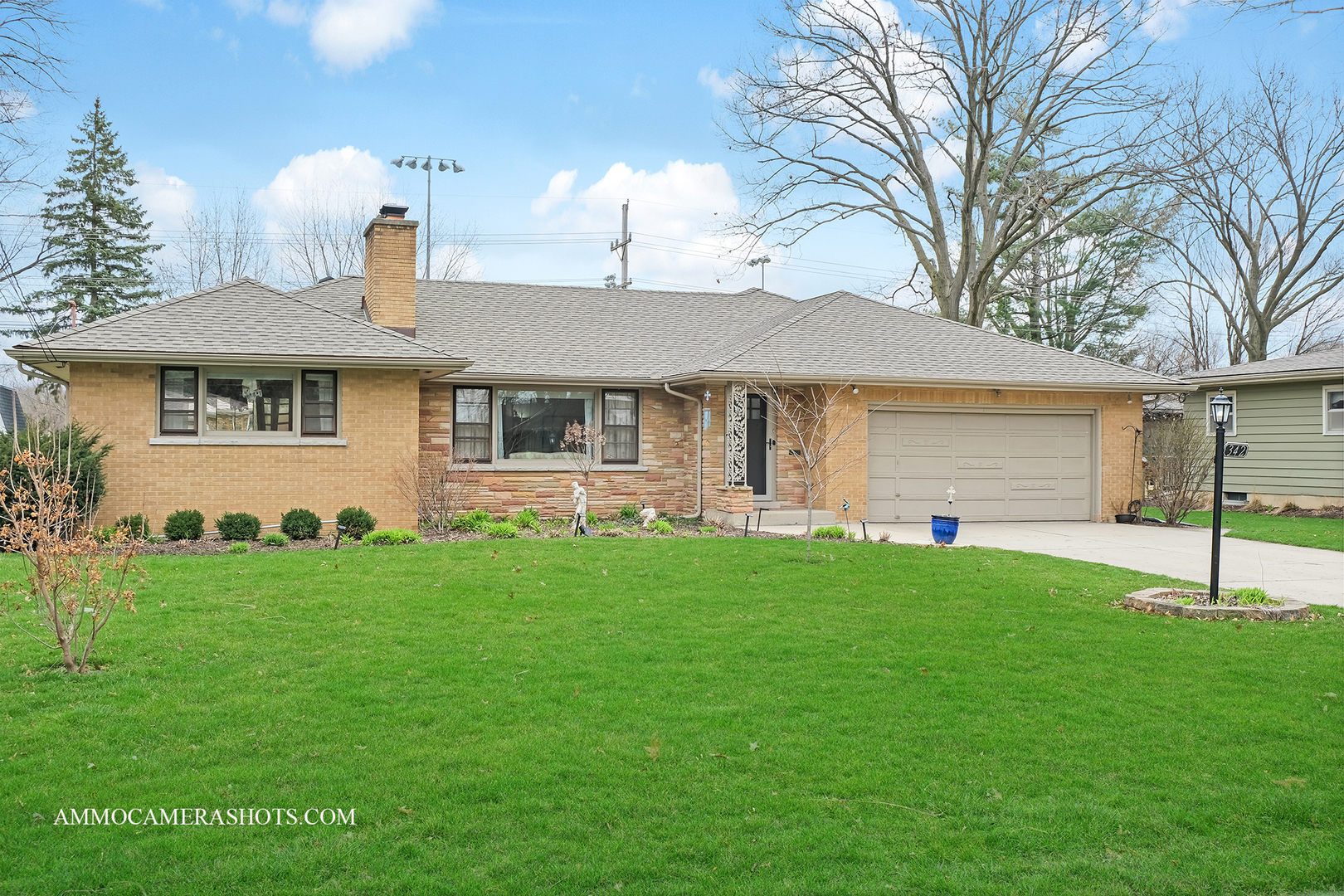 342 Republic Road Batavia, IL 60510 - Photo 2 of 36 Gallery Image 2