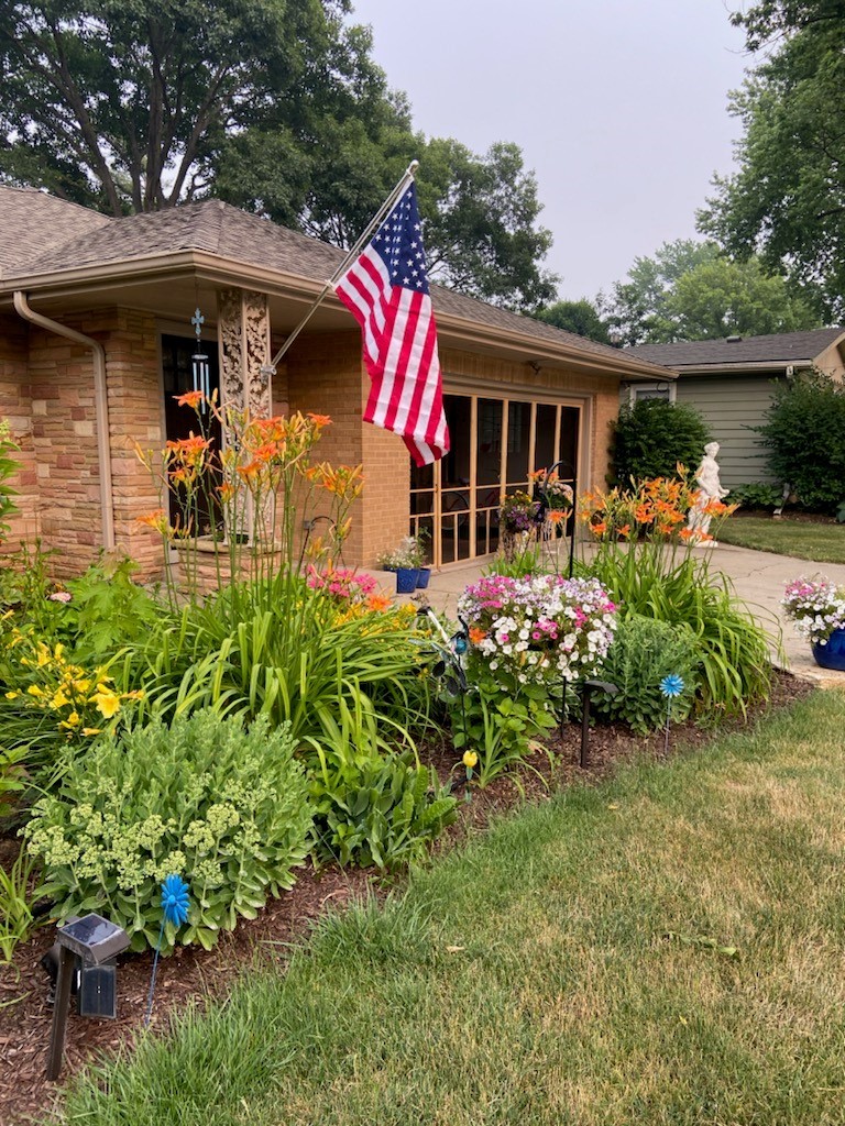 342 Republic Road Batavia, IL 60510 - Photo 4 of 36 Gallery Image 4
