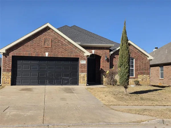 $2,500 | 10013 Daly Drive, Fort Worth, TX 76053