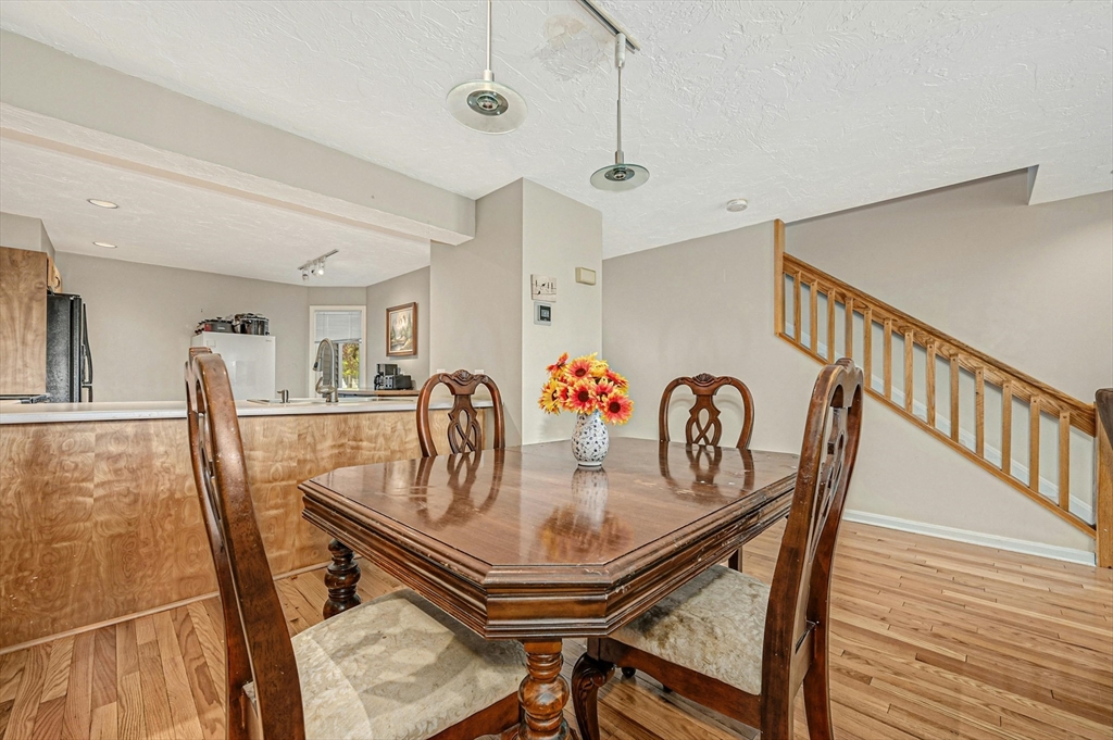 73 Pointe Rok Drive, Unit 73 Worcester, MA 01604 - Photo 7 of 42 Gallery Image 7