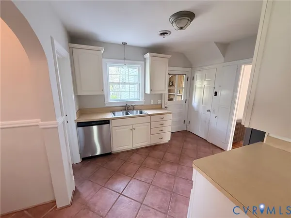 $3,200 | 1724 Wilmington Avenue, Richmond, VA 23227