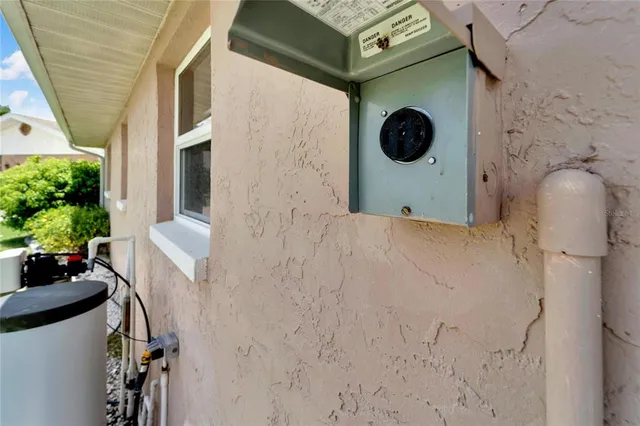 $2,100 | 1010 Yellowbird Place, Sun City Center, FL 33573