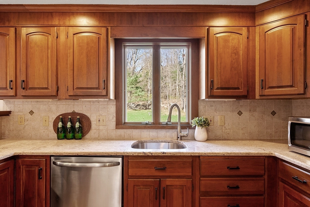 4 Court Road Westford, MA 01886 - Photo 13 of 42 Gallery Image 13