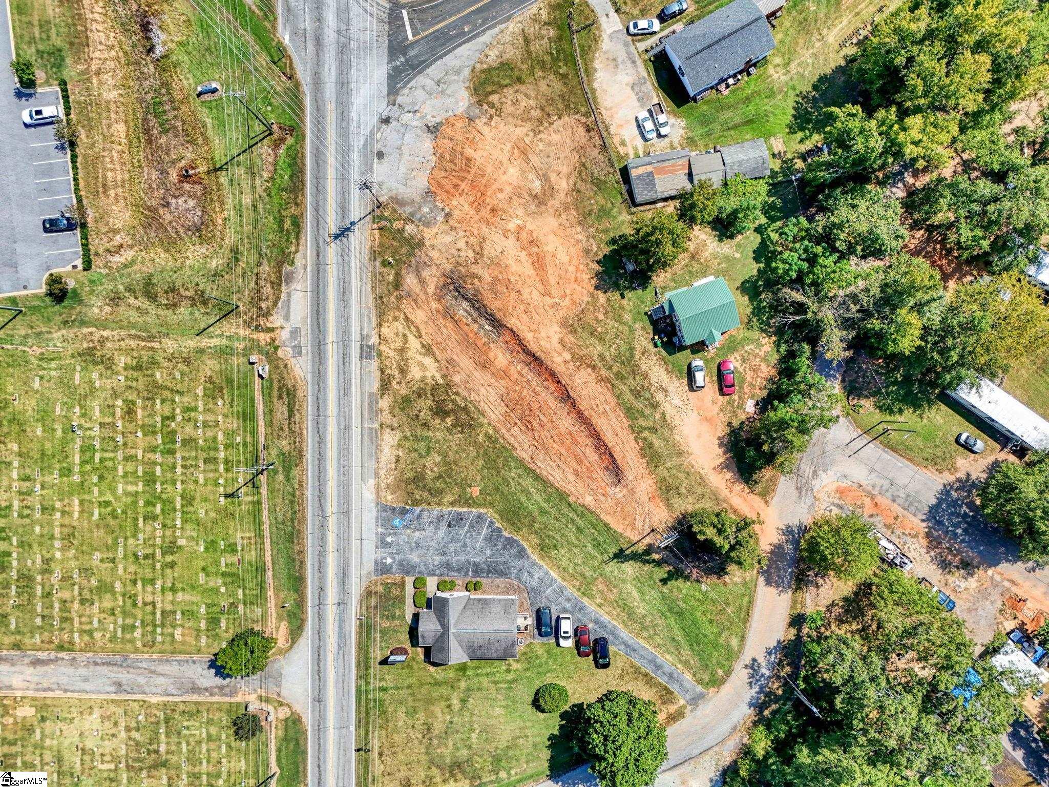 790 East Main Street Laurens, SC 29360 - Photo 4 of 27