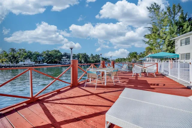 a view of a basket ball ground