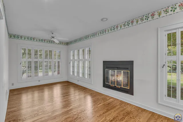 $365,000 | 2 Southwest Westboro Place, Topeka, KS 66604