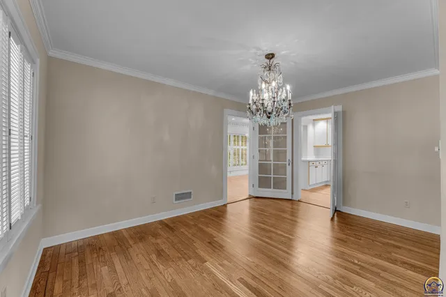 $365,000 | 2 Southwest Westboro Place, Topeka, KS 66604