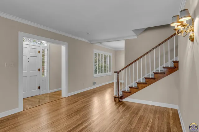 $365,000 | 2 Southwest Westboro Place, Topeka, KS 66604