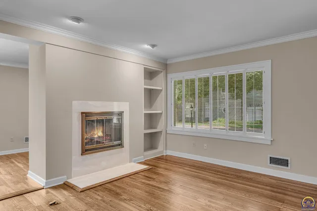 $365,000 | 2 Southwest Westboro Place, Topeka, KS 66604