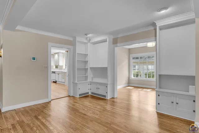 $365,000 | 2 Southwest Westboro Place, Topeka, KS 66604