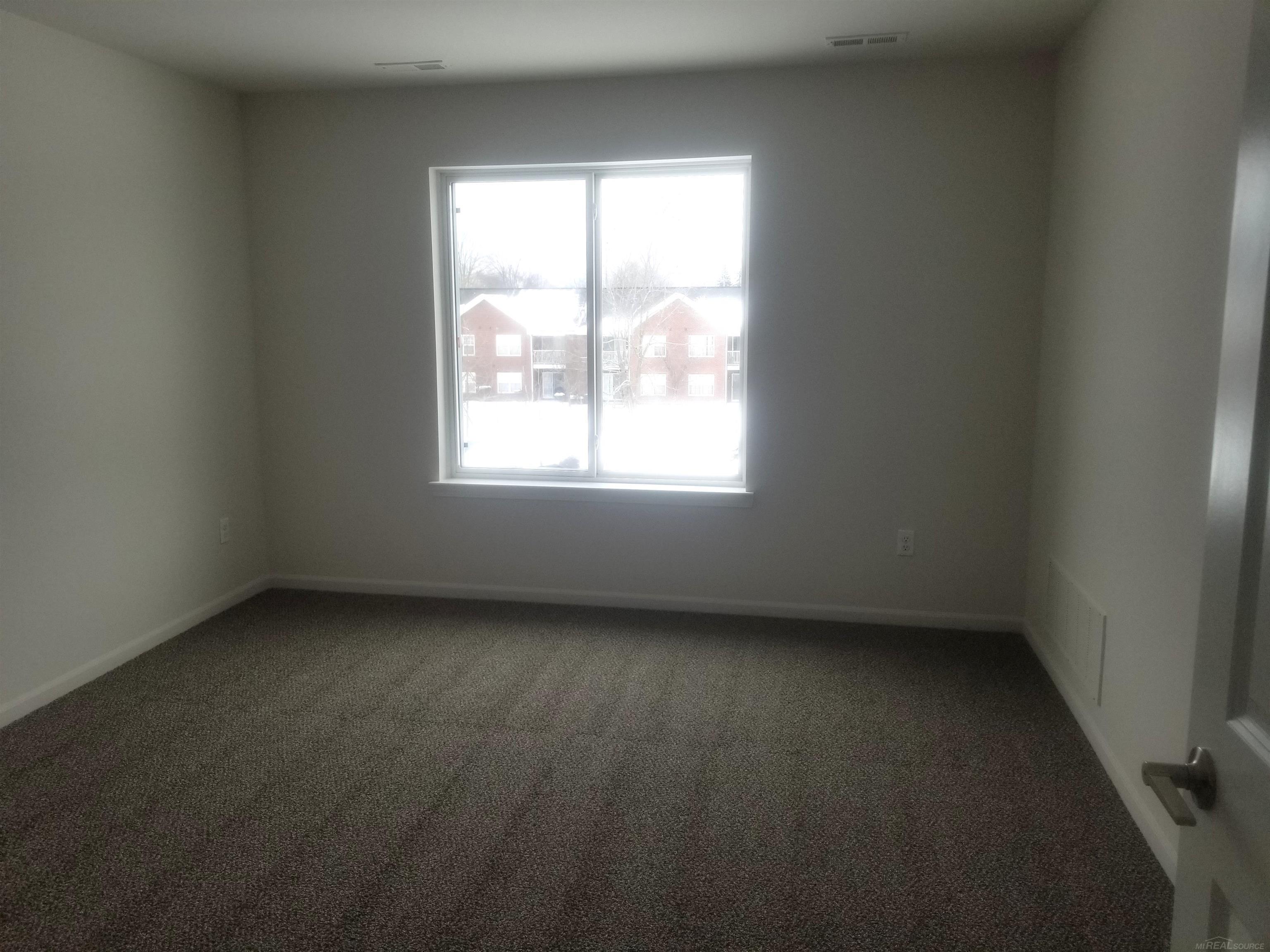 33630 Utica Road, Unit 200B Fraser, MI 48026 - Photo 7 of 15
