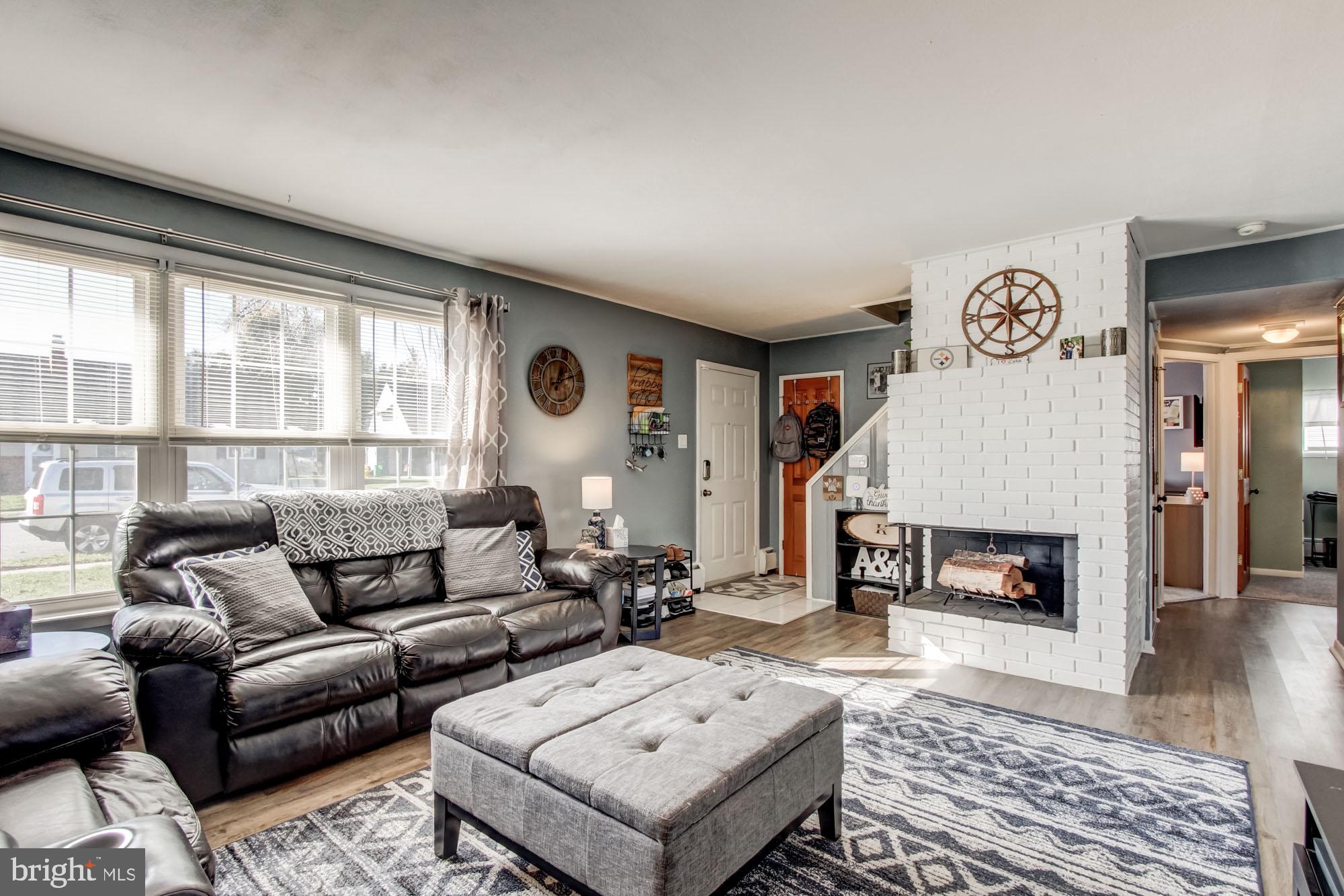 1513 Continental Road York, PA 17404 - Photo 4 of 29 Gallery Image 4