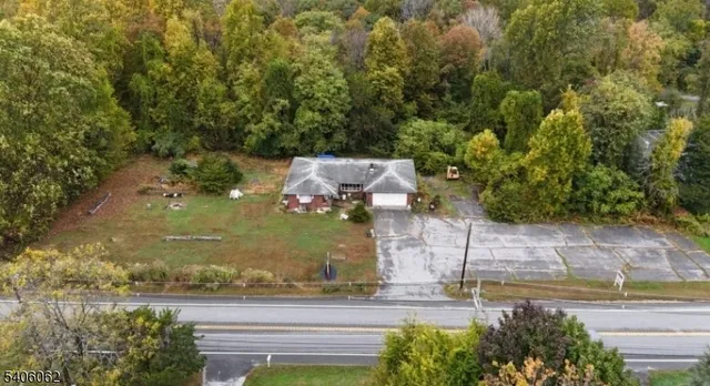 a view of a water fountain