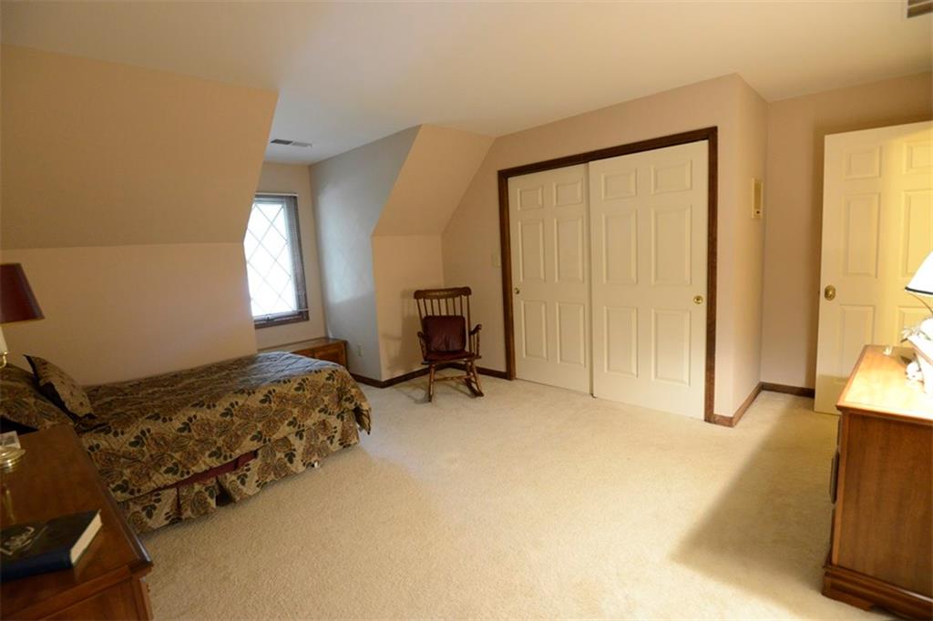 7202 Dean Road Indianapolis, IN 46240 - Photo 4 of 19 Gallery Image 4