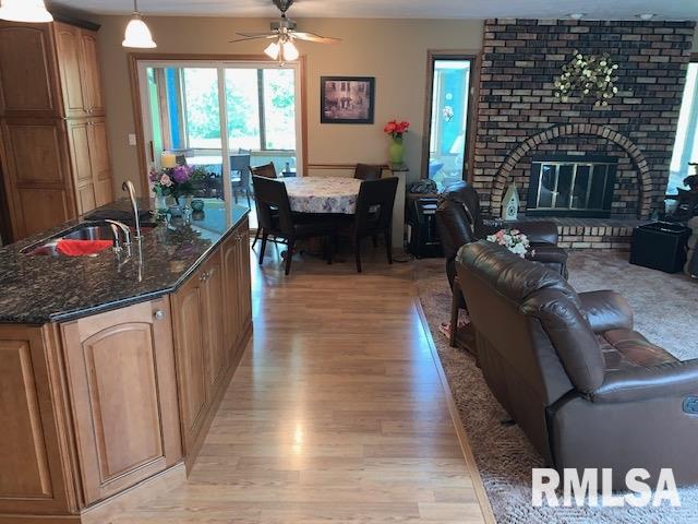 59 Frontier Lake Drive Springfield, IL 62707 - Photo 13 of 15