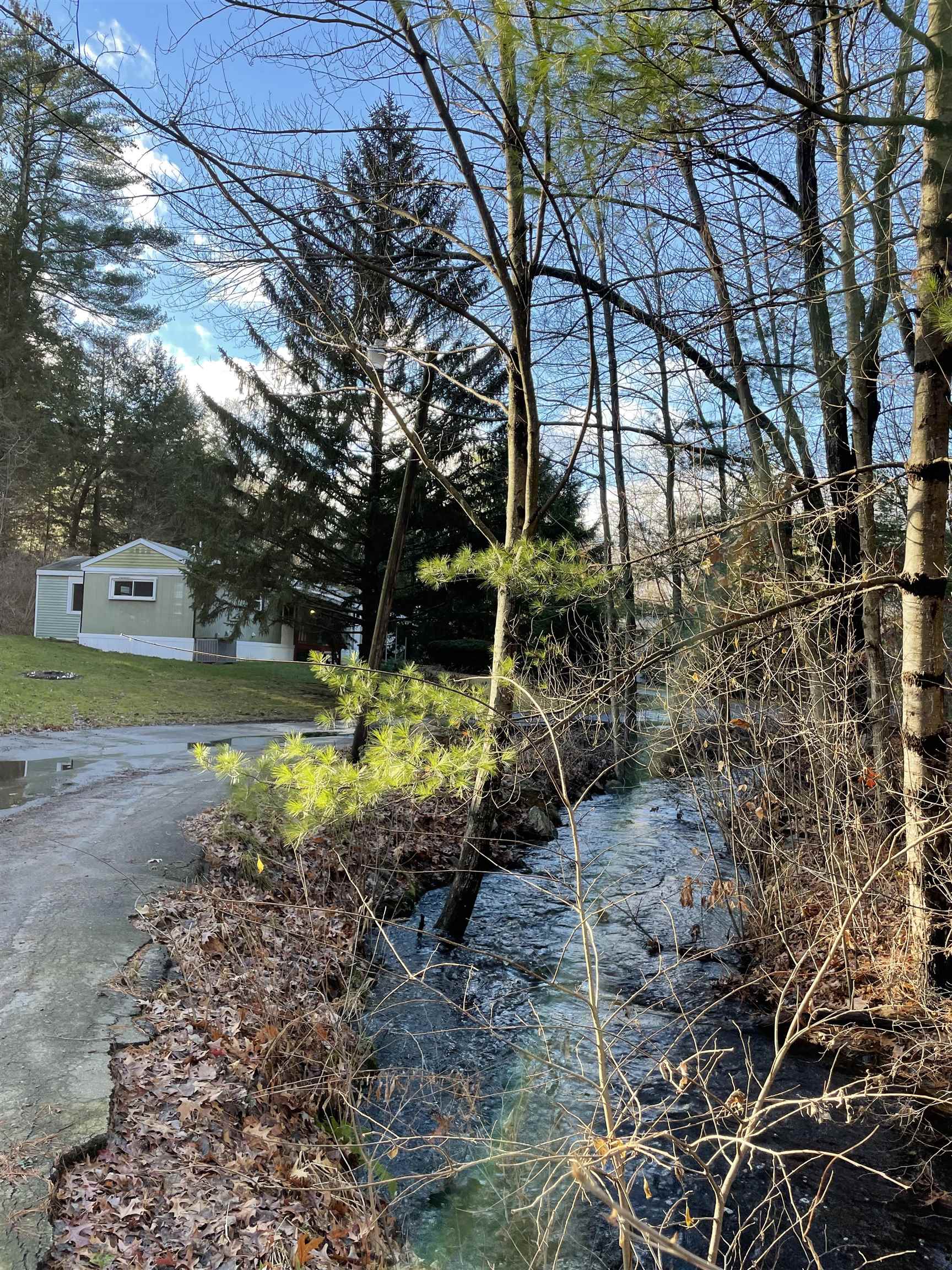 5 Matthew Road Hooksett, NH 03106 - Photo 6 of 15