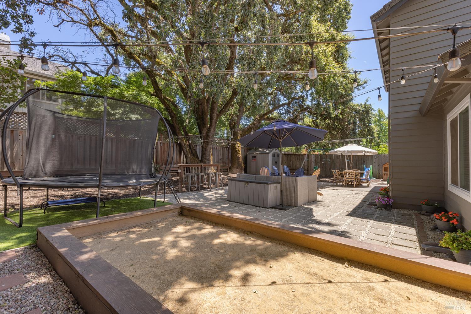 355 Pollard Way Windsor, CA 95492 - Photo 8 of 26