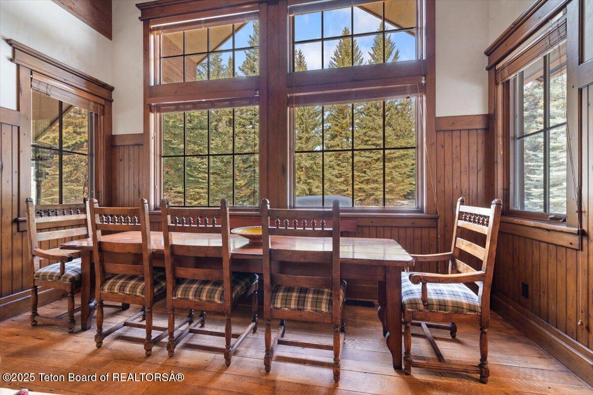 6355-6335 Red Tail Road Jackson, WY 83001 - Photo 57 of 73 Woods House - Dining Room
