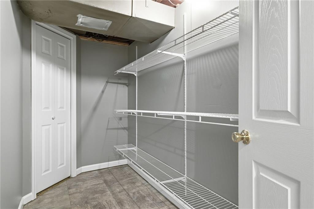 4883 East Willock Road Pittsburgh, PA 15227 - Photo 25 of 33 a bathroom with a walk in closet