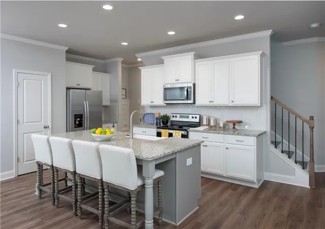 $381,200 | 5407 Maple Grv Lane, Flowery Branch, GA 30542