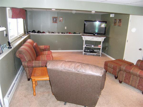 60 Old Farm Road Westfield, MA 01085 - Photo 15 of 27 Gallery Image 15