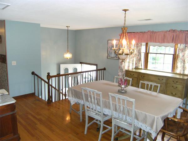 60 Old Farm Road Westfield, MA 01085 - Photo 6 of 27 Gallery Image 6