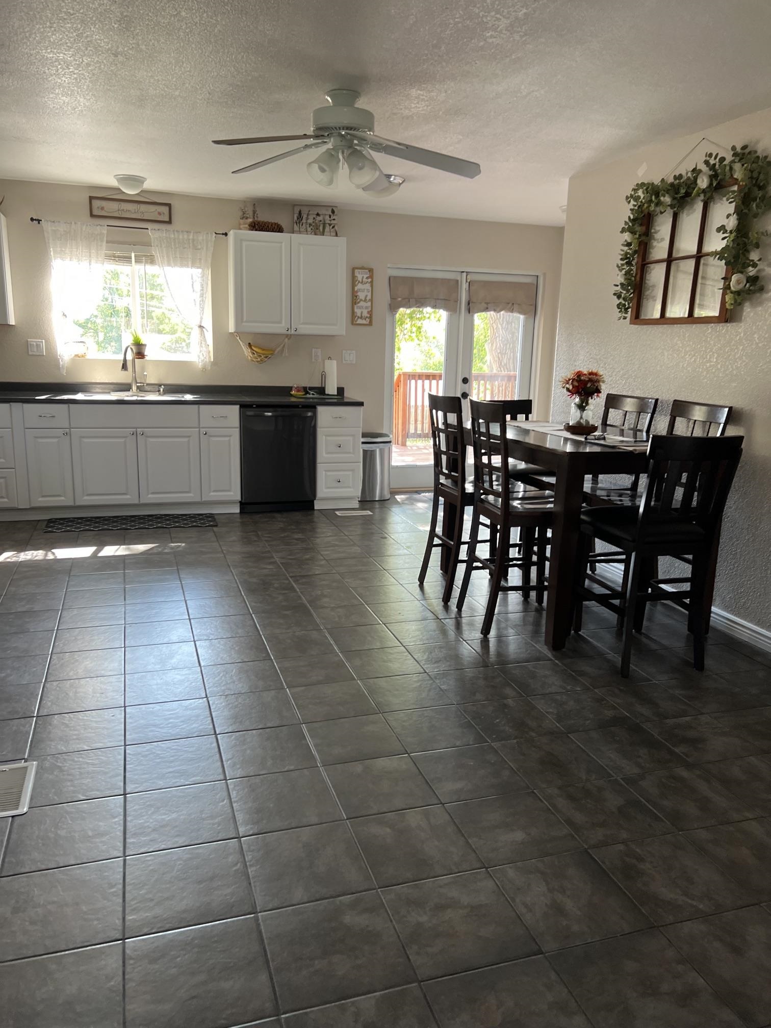 1117 11th Street Rawlins, WY 82301 - Photo 7 of 28