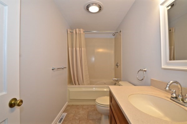 6 Crillon Road Worcester, MA 01605 - Photo 5 of 16 Gallery Image 5