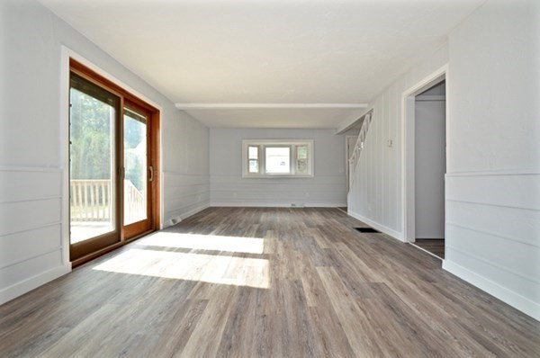 6 Crillon Road Worcester, MA 01605 - Photo 8 of 16 Gallery Image 8