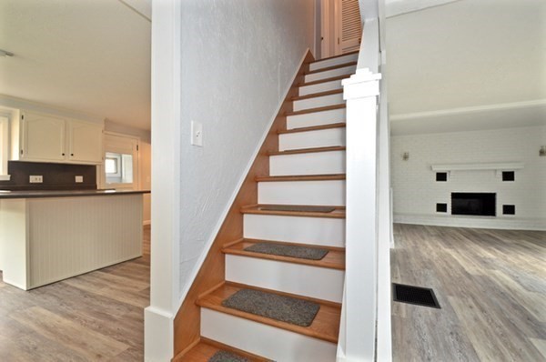 6 Crillon Road Worcester, MA 01605 - Photo 9 of 16 Gallery Image 9