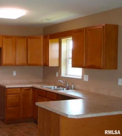 $160,000 | 309 Moore Road, Eldorado, IL 62930