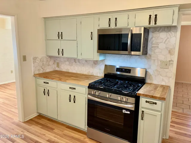 $279,900 | 105 Dorothy Drive, Bisbee, AZ 85603