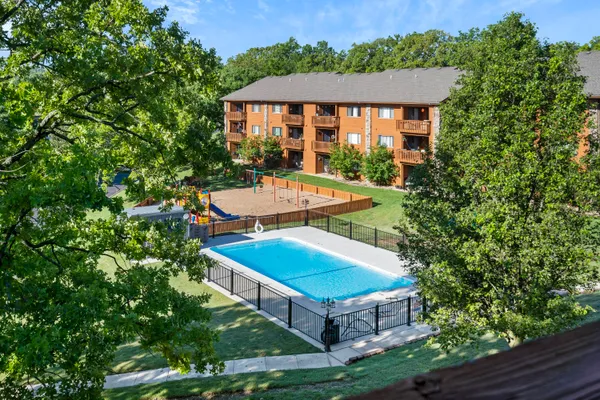 $173,500 | 175 Avondale Drive, Unit 15, Branson, MO 65616