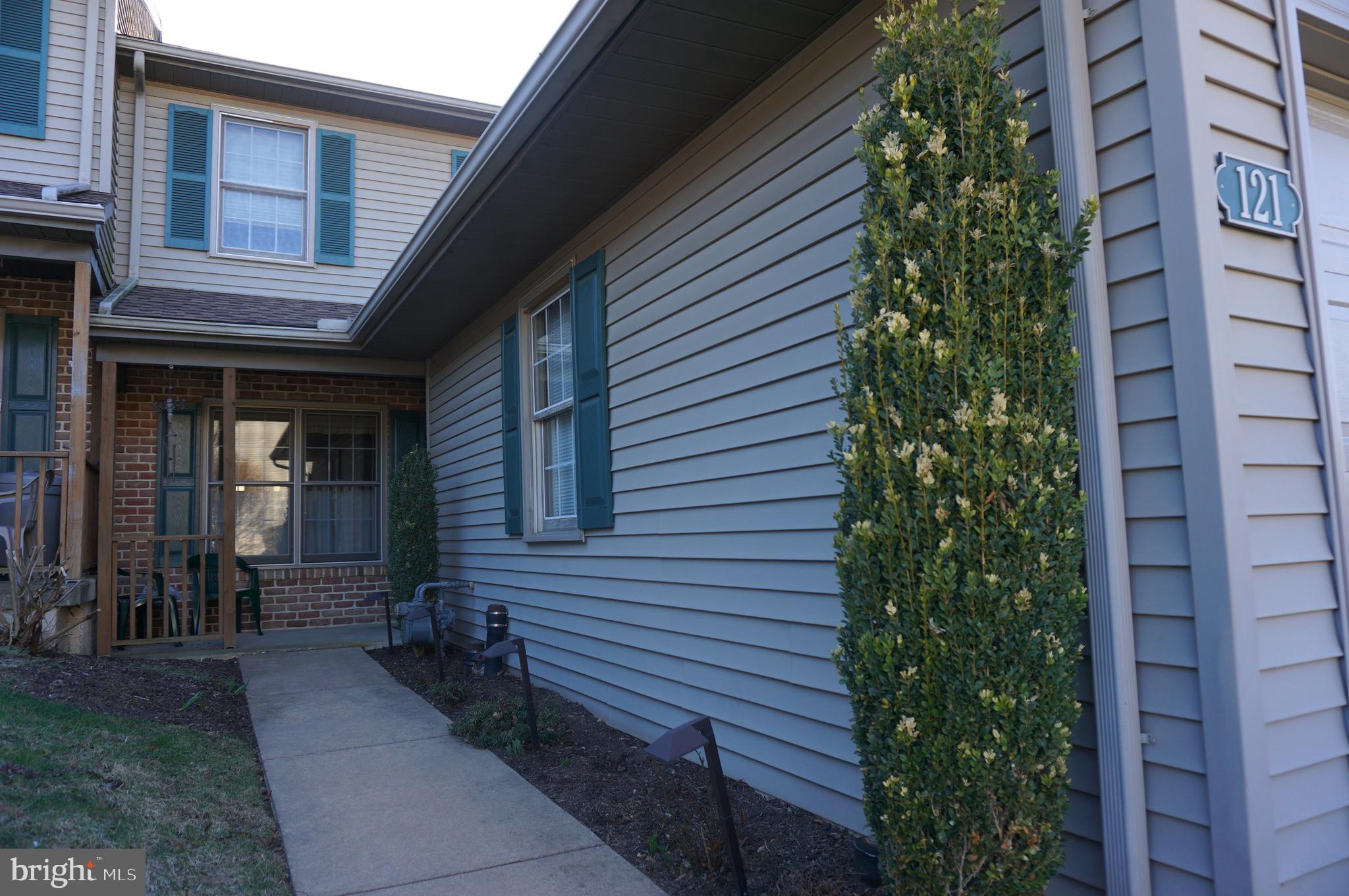 121 Oak Ridge Lane Dallastown, PA 17313 - Photo 1 of 40 Gallery Image 1