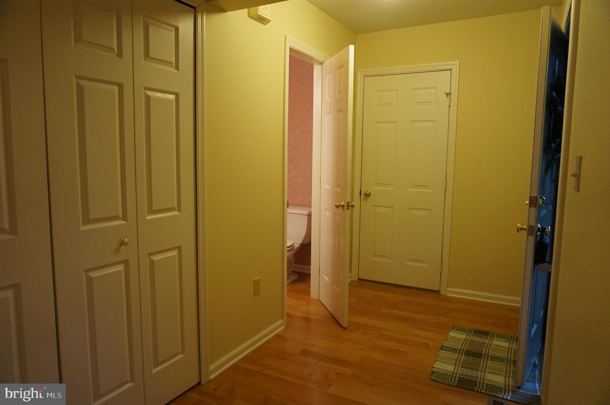121 Oak Ridge Lane Dallastown, PA 17313 - Photo 16 of 40 Gallery Image 16