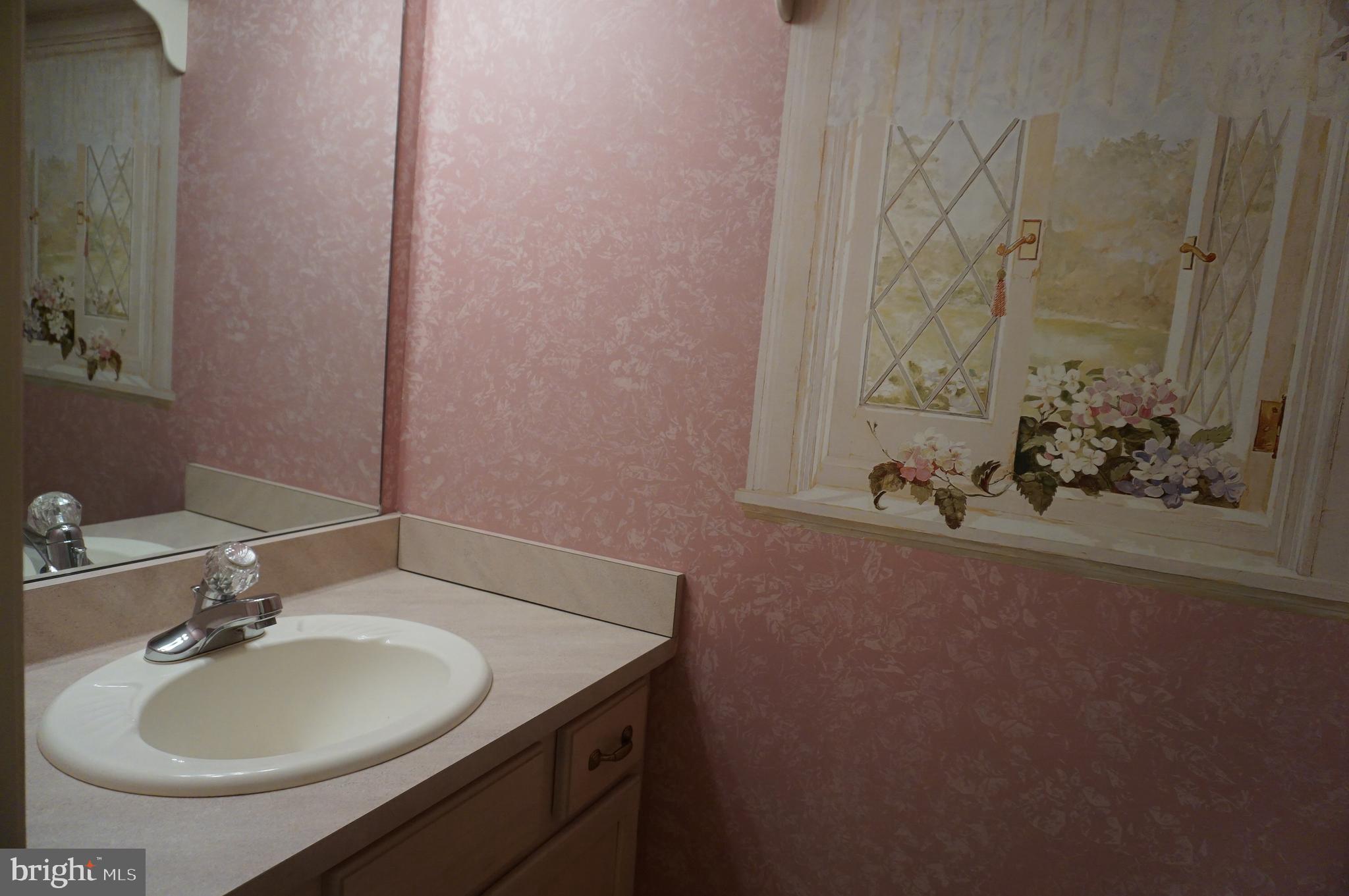 121 Oak Ridge Lane Dallastown, PA 17313 - Photo 17 of 40 Gallery Image 17