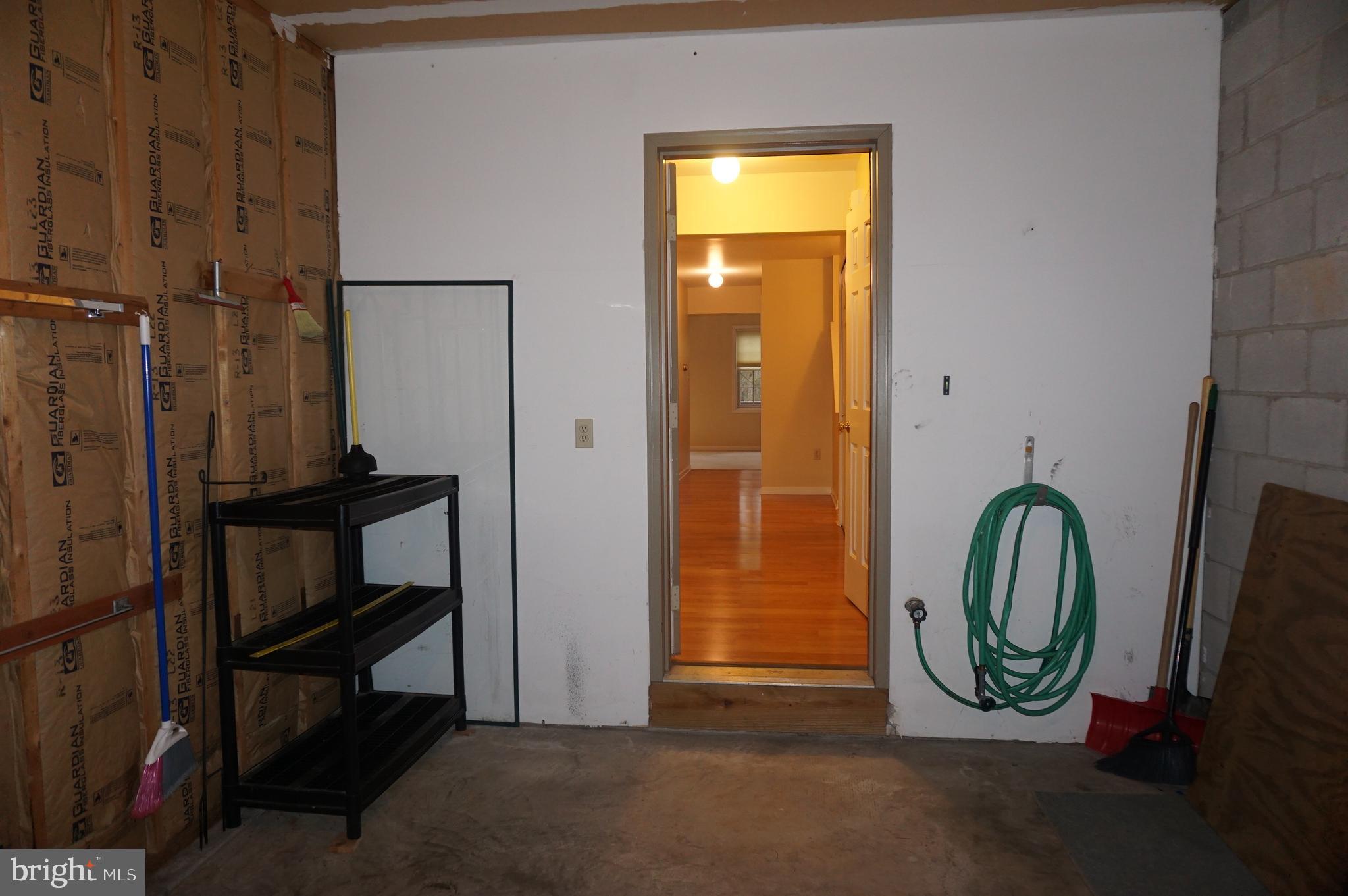 121 Oak Ridge Lane Dallastown, PA 17313 - Photo 32 of 40 Gallery Image 32