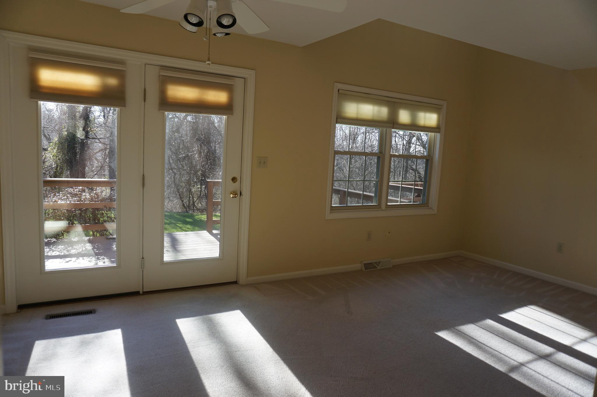 121 Oak Ridge Lane Dallastown, PA 17313 - Photo 7 of 40 Gallery Image 7