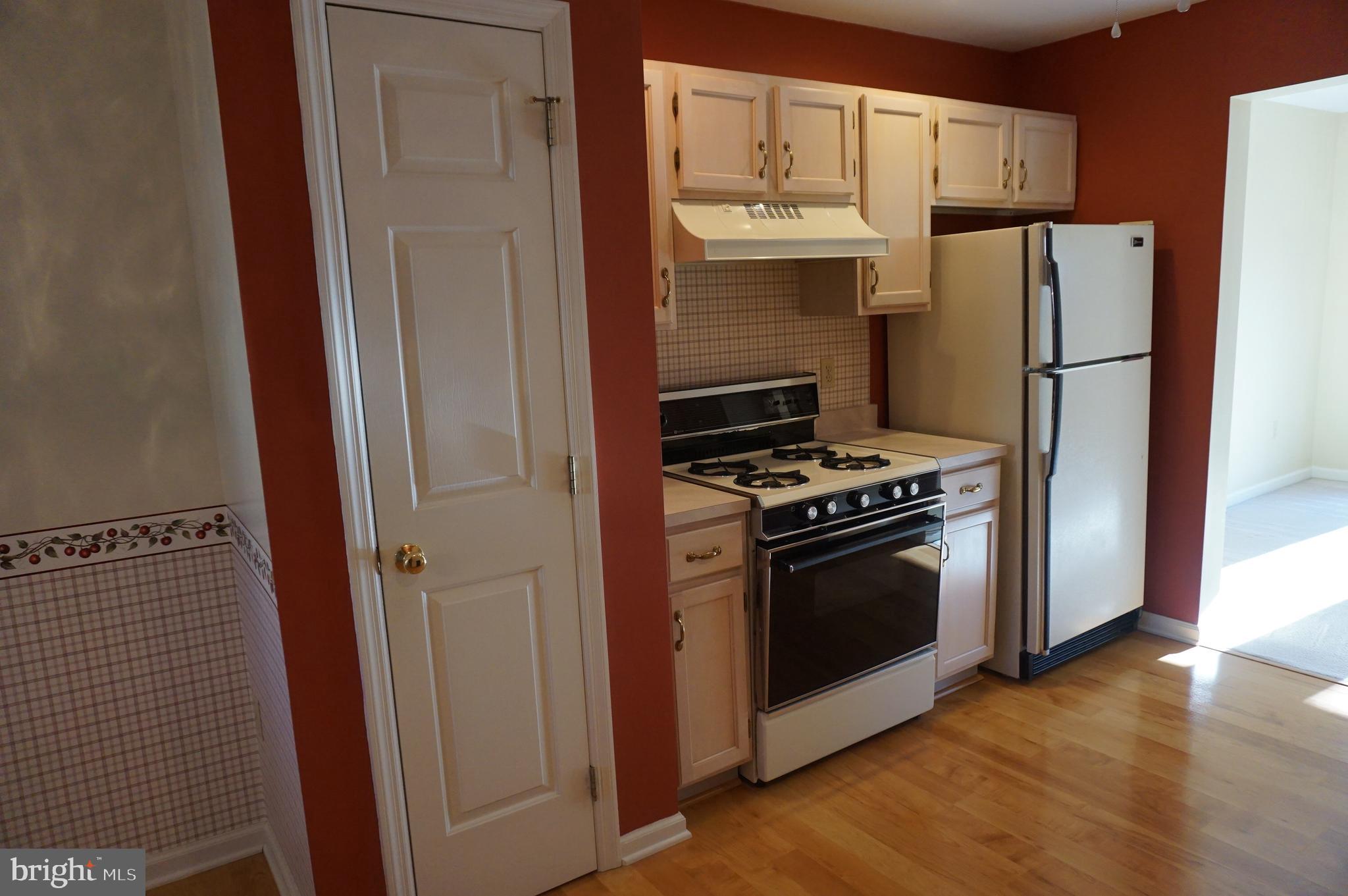 121 Oak Ridge Lane Dallastown, PA 17313 - Photo 8 of 40 Gallery Image 8